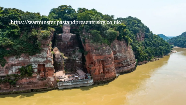 Keajaiban Arkeologi: Patung Buddha Raksasa di Leshan