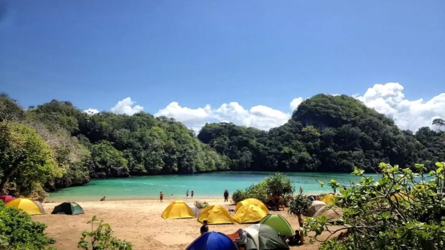 Menikmati Wisata Cagar Alam Pulau Sempu Bag Kepingan Surga